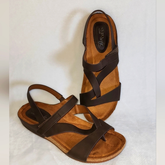 Eurosoft by Sofft Shoes - EuroSoft by Sofft | Gianetta Velcro Ankle Strap Sandals Size 8.5